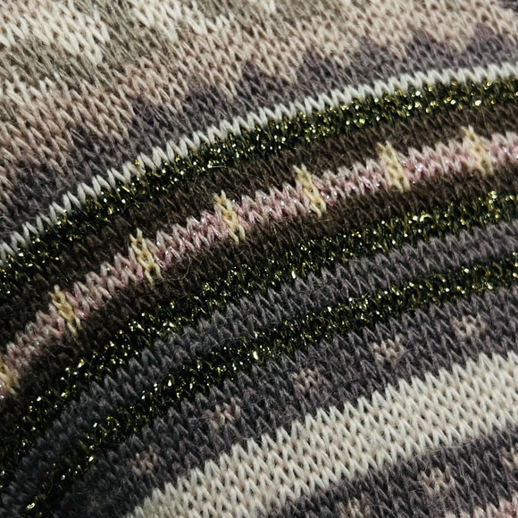 Vintage Man Striped Round Neck Sweater Size M Long Sleeves gold threads - Picture 7 of 9